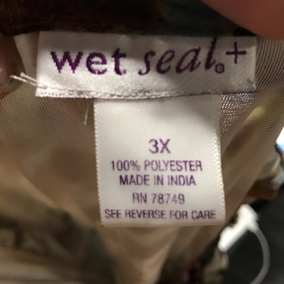 2/$15 Wetseal plus size leopard and flower dress - Picture 4 of 4